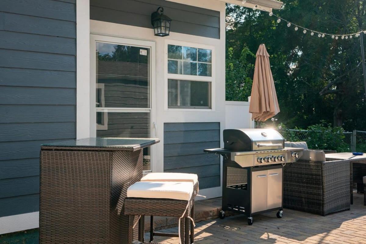 The Lucky Charm Home Of The Fighting Irish! Bbq Outdoor Games Coffee South Bend Exterior foto